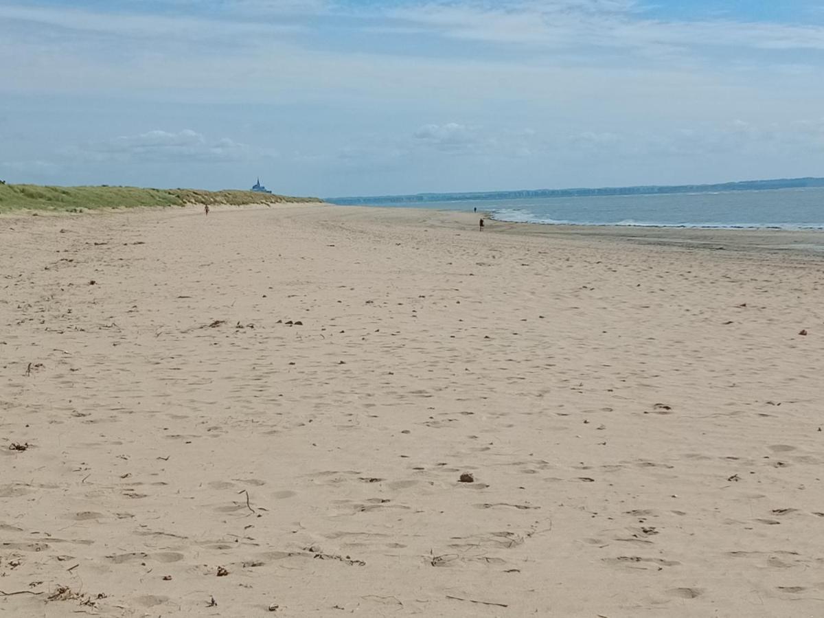 Gite Les Bambous En Baie Du Mont St Michel Dragey Εξωτερικό φωτογραφία